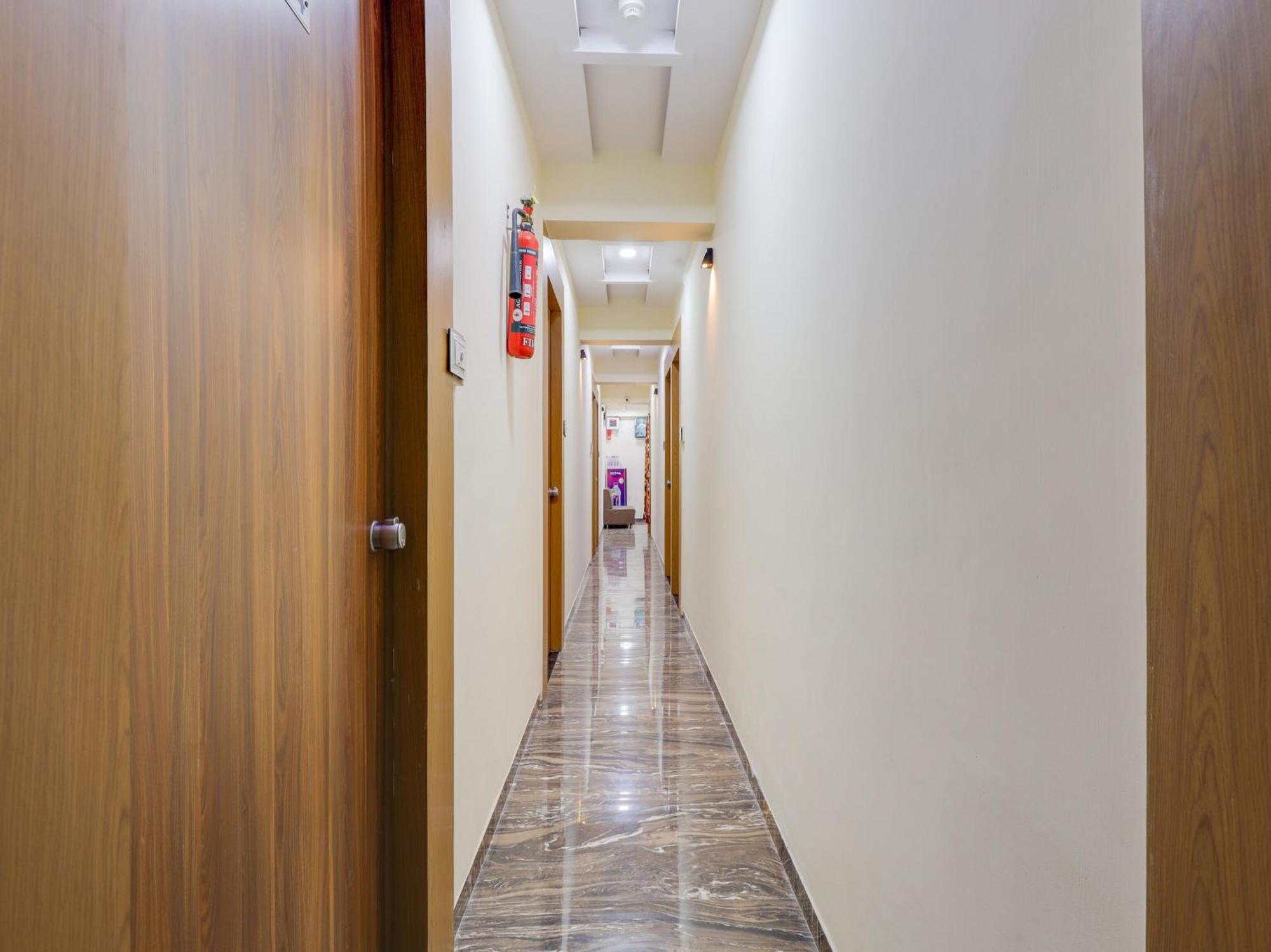 Hotel O Kb Villa أحمد أباد المظهر الخارجي الصورة