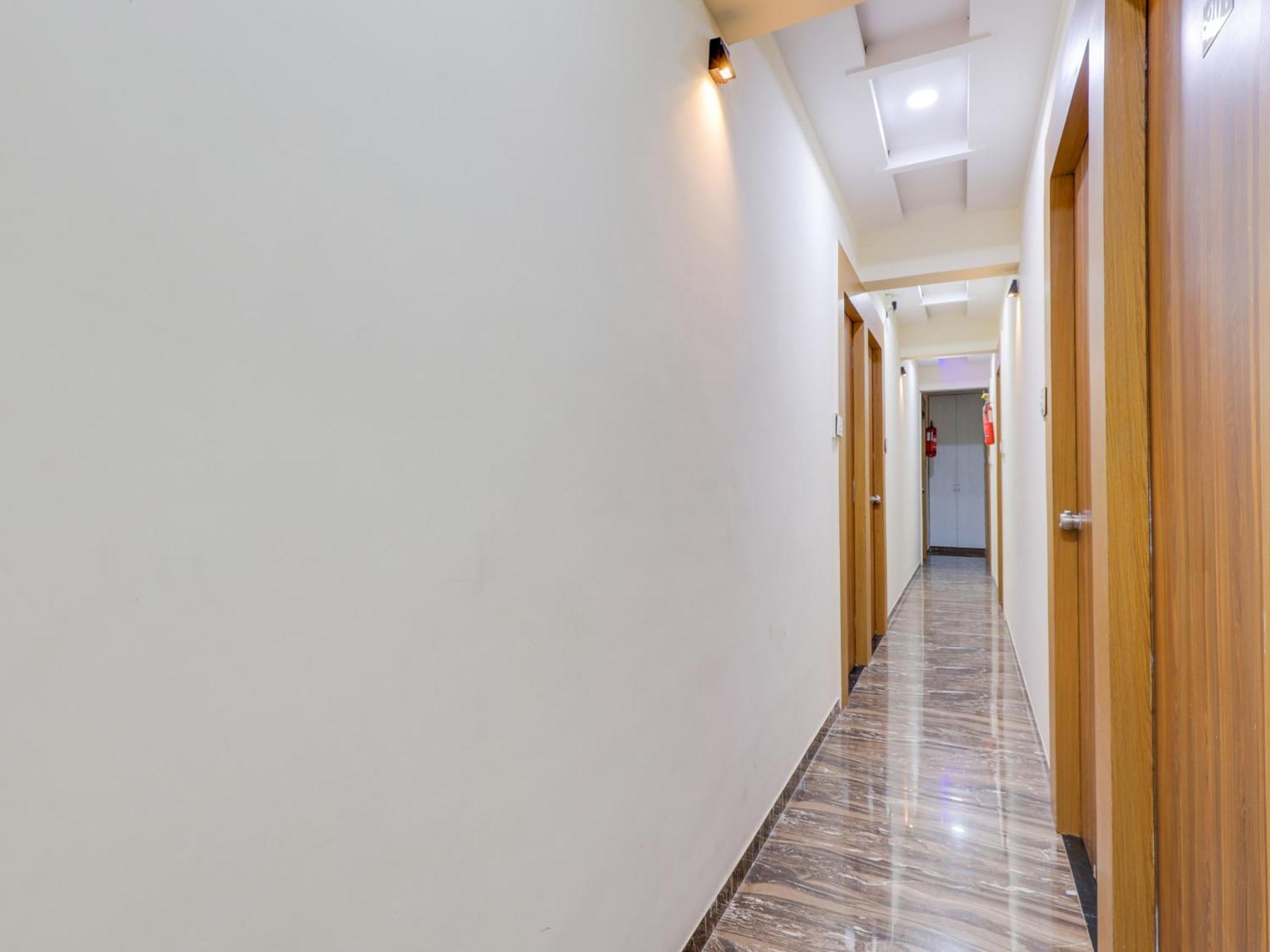 Hotel O Kb Villa أحمد أباد المظهر الخارجي الصورة